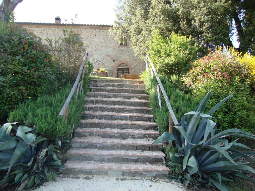 מונטריג'יוני Agriturismo Tre Madonne מראה חיצוני תמונה